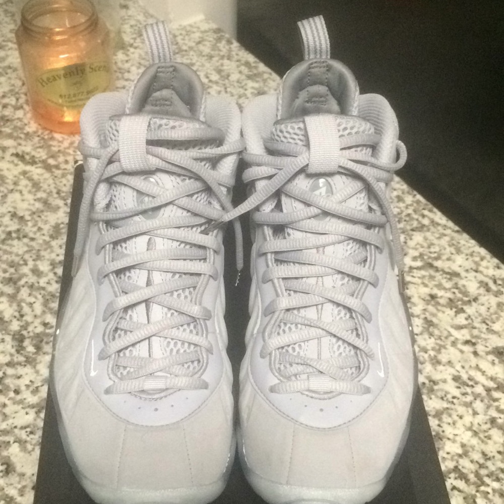 SOLD! Nike Wolf grey foamposite
